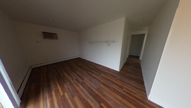 Living Room/Dining Area
