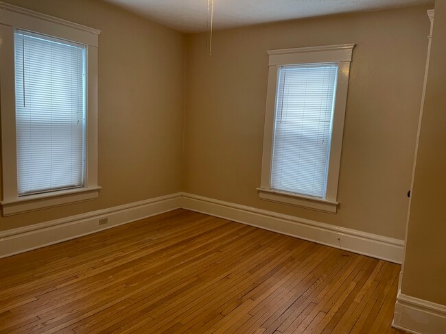 Photo - 89 Dick Ave Unidad 1