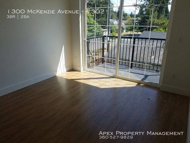 Photo - 1300 McKenzie Ave Unidad #302