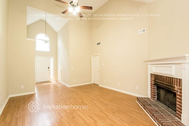 Photo - 180 Eastfield Ct