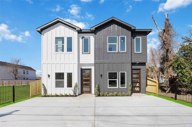 Building Photo - 7961 Henson St