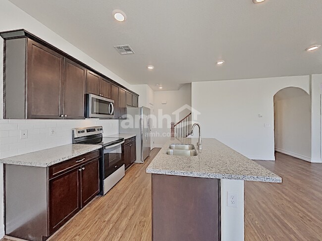 Photo - 4702 Tree Swing St