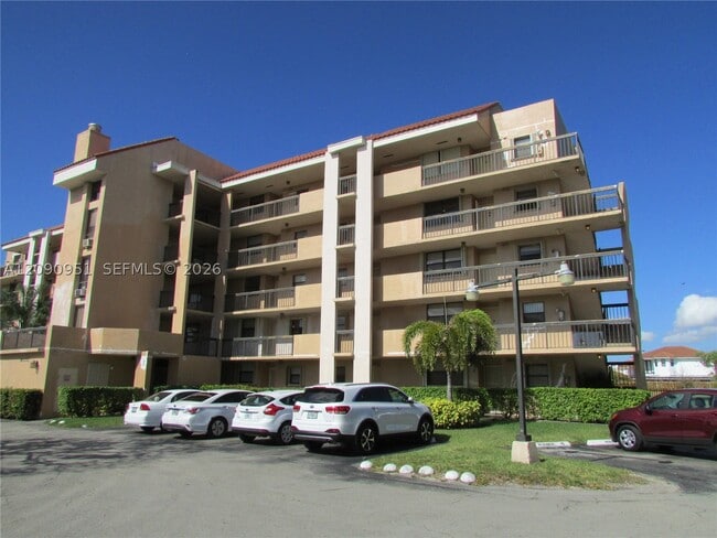 Building Photo - 10315 NW 9th St Cir Unit 407-14
