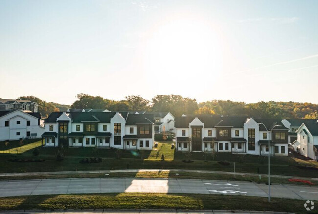 Building Photo - Calusa Townhomes