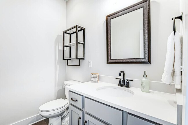 Photo - 450 Glastonbury Rd Townhome
