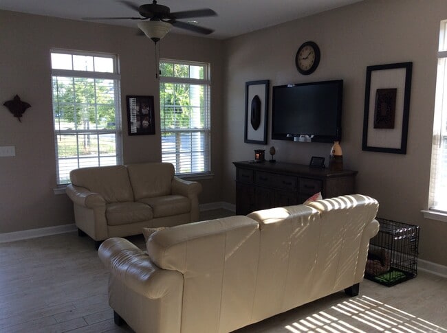 Photo - 601 Atkinson Dr