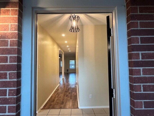 Photo - 137 Salado Dr