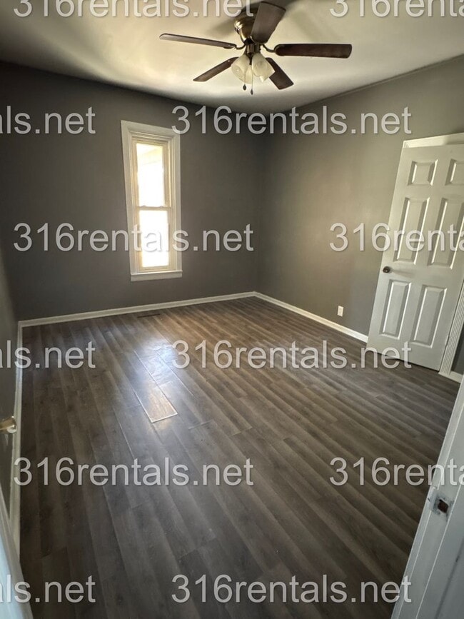 Photo - $950 - 3 bed 1 bath - Single Family Home