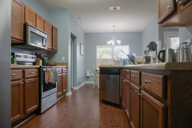 Photo - 212 Ladue Ave