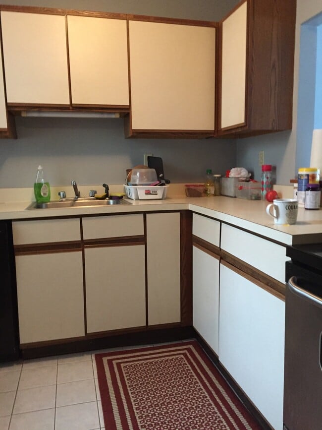 Building Photo - 84 Gordon St Unit 203