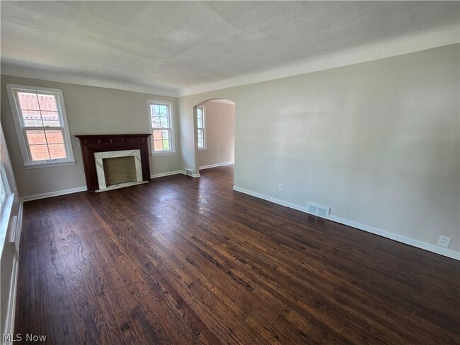 Photo - 1361 Villa Dr