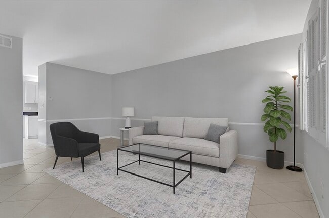 Photo - 12 NE 20th Ct