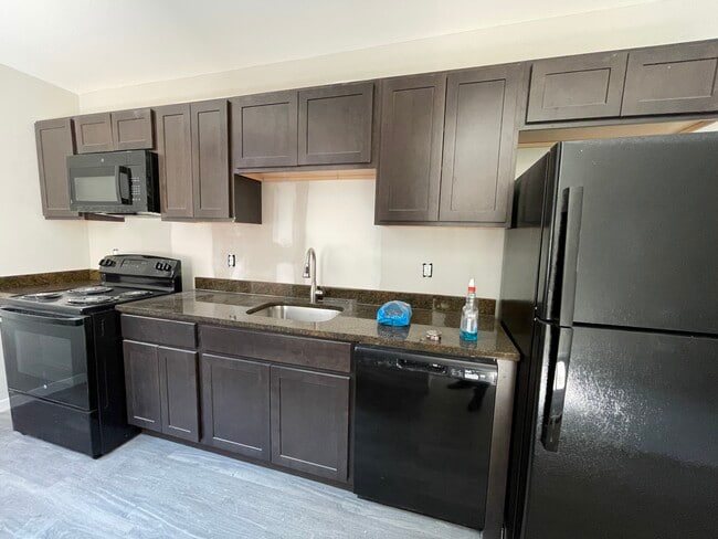 Photo - 1017 W Hamilton St Unit 1