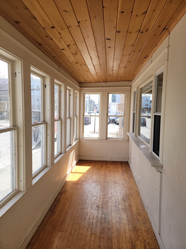 Photo - 73 Bartlett St Unit 1