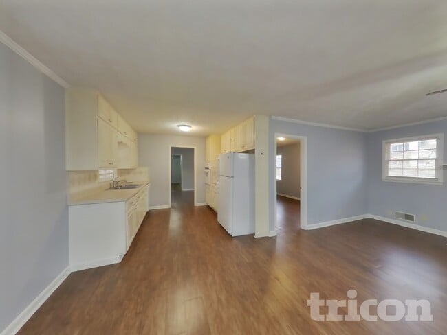 Photo - 4076 Parkway Cir NW