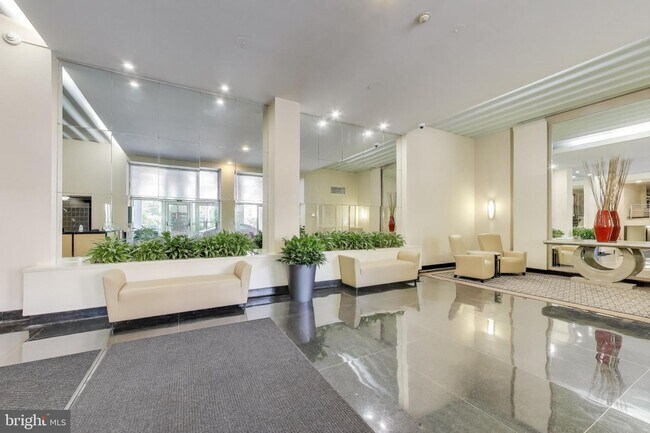 Photo - 2500 Q St NW Unidad 322