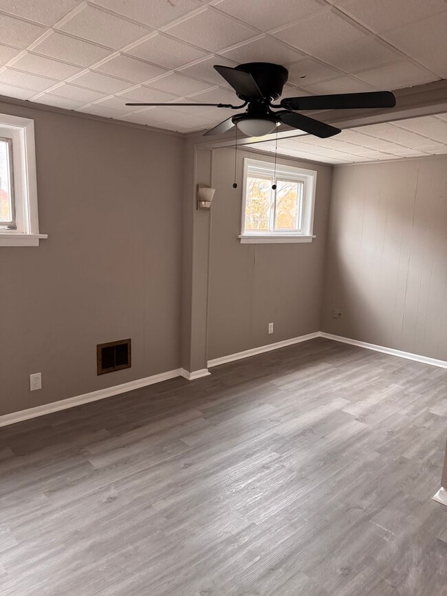 Photo - 1047 Hamilton Ave