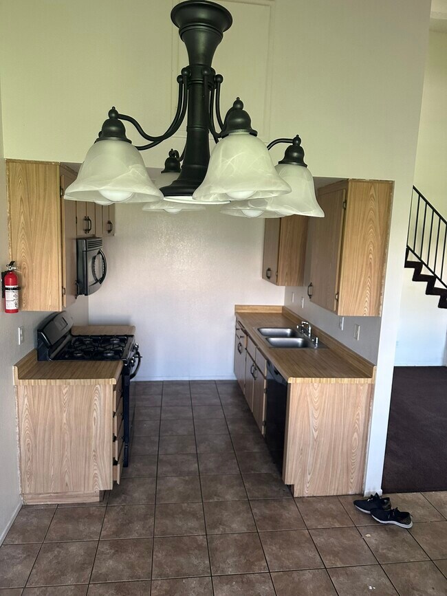 Photo - 1639 Orchid Ln