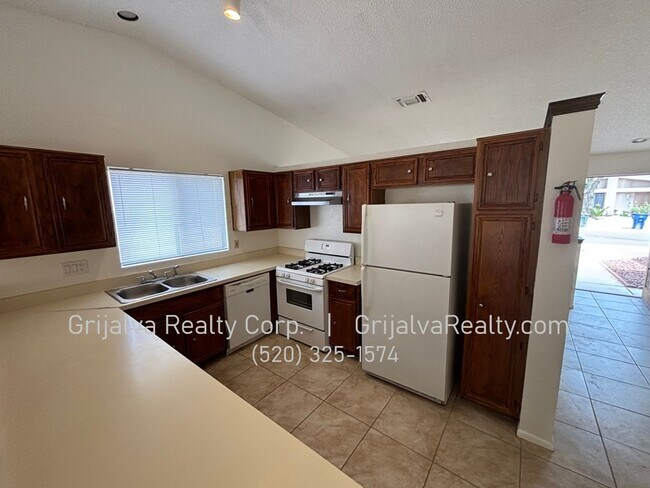 Photo - 3 Bedroom House in Midvale for Rent (Drexel/Midvale Park)