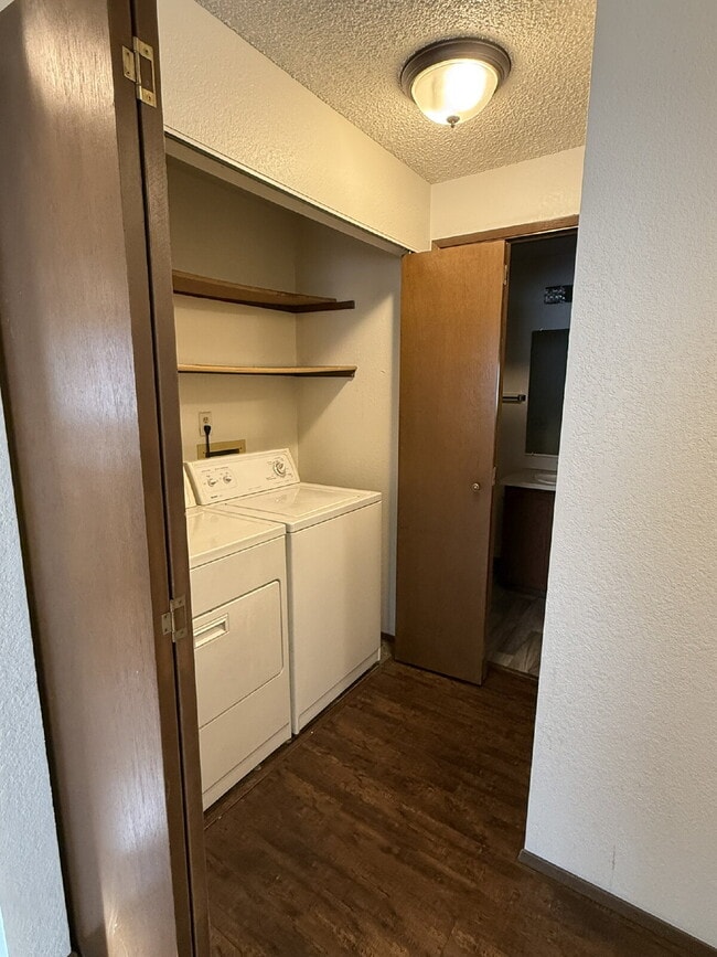 Photo - Lovely Updated 2-bedroom Unit Available NOW! Unit D