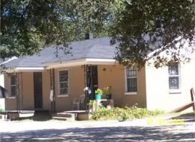 Building Photo - 1404 S Jackson St Unit 1404 S Jackson -A