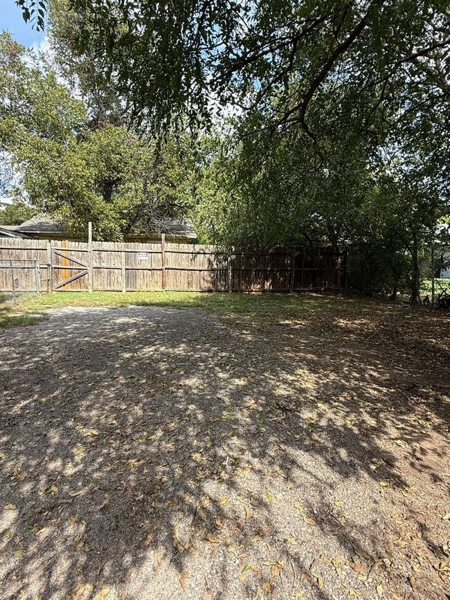 Photo - 1 Bedroom 1 Bath - Back House