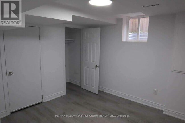 Photo - 1627 Baggins St