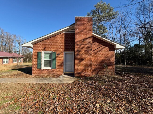 Photo - 3 Bedroom/1 Bath home for rent