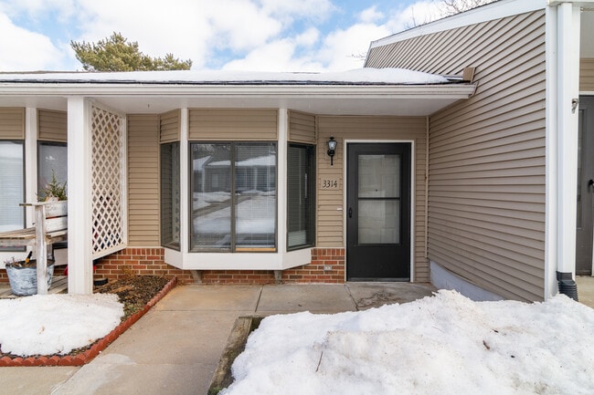 Ridgewood Heights Apartments