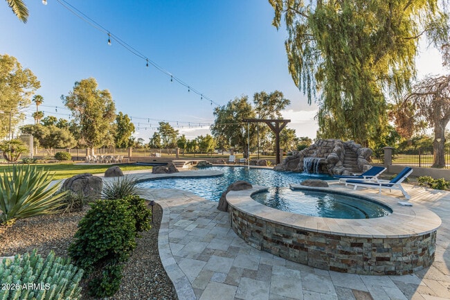 Photo - 5821 E Cactus Rd