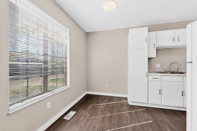 Walnut Woods Apartments