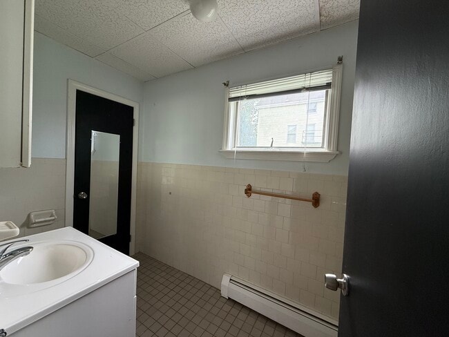 Photo - 101 Plain St Unit 1