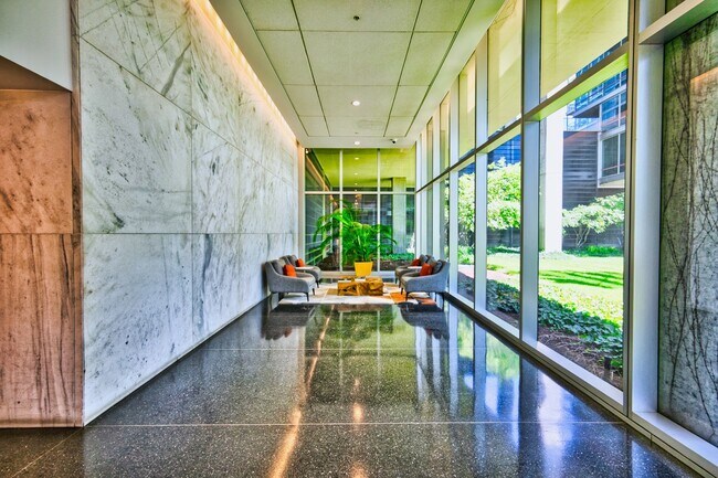 Photo - 9725 Woods Dr Unit 1203