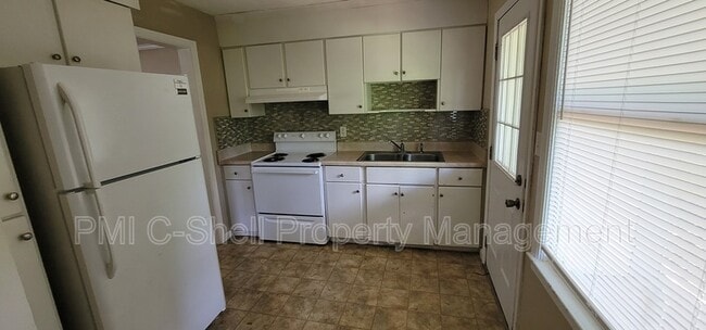 Photo - 216 Marine Dr