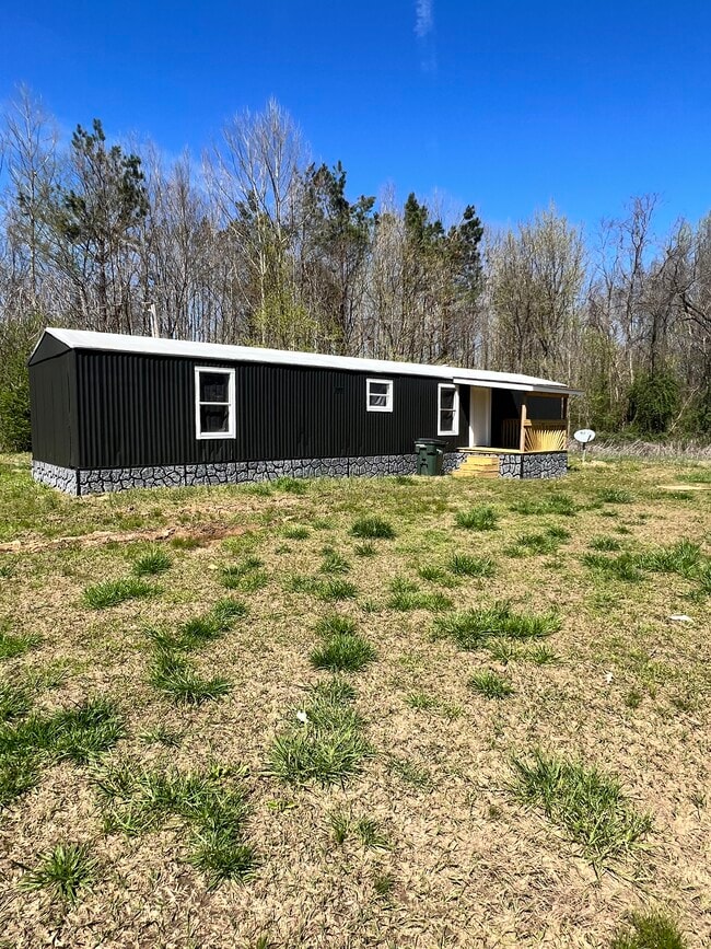 Building Photo - 5942 MS-4