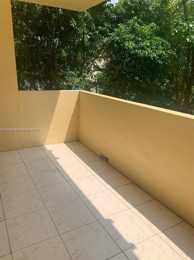 Photo - 4011 Meridian Ave Unidad 29