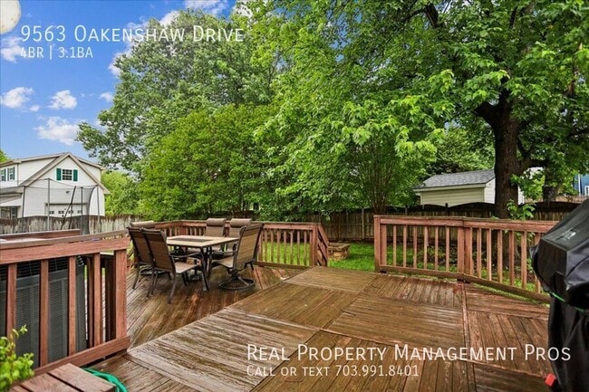 Photo - 9563 Oakenshaw Dr