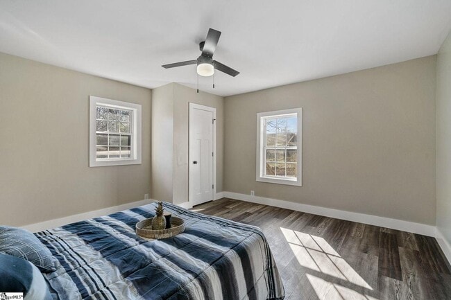 Photo - 212 E Bearden St