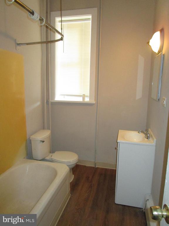 Photo - 5358 Woodland Ave