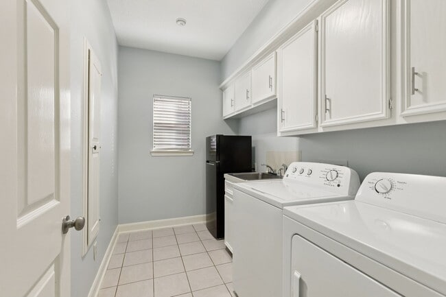 Photo - 14819 Walbrook Dr