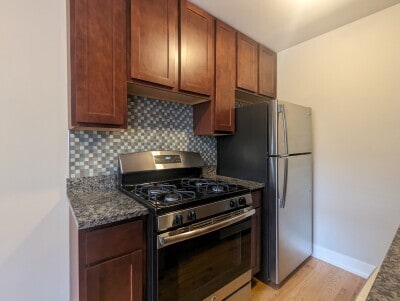 Photo - 510 W Briar Pl