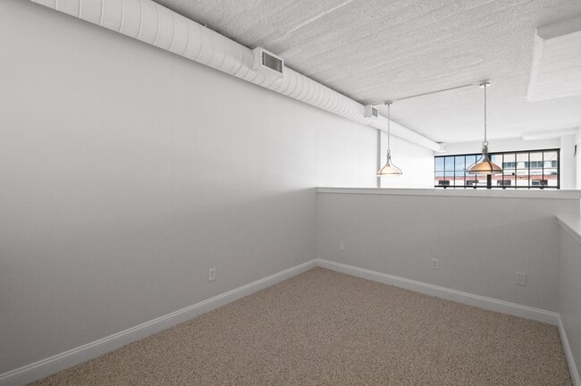 Photo - 2429 Locust St Unidad 520