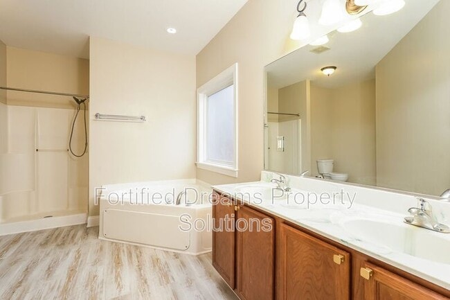 Photo - 1412 Turfwood Dr