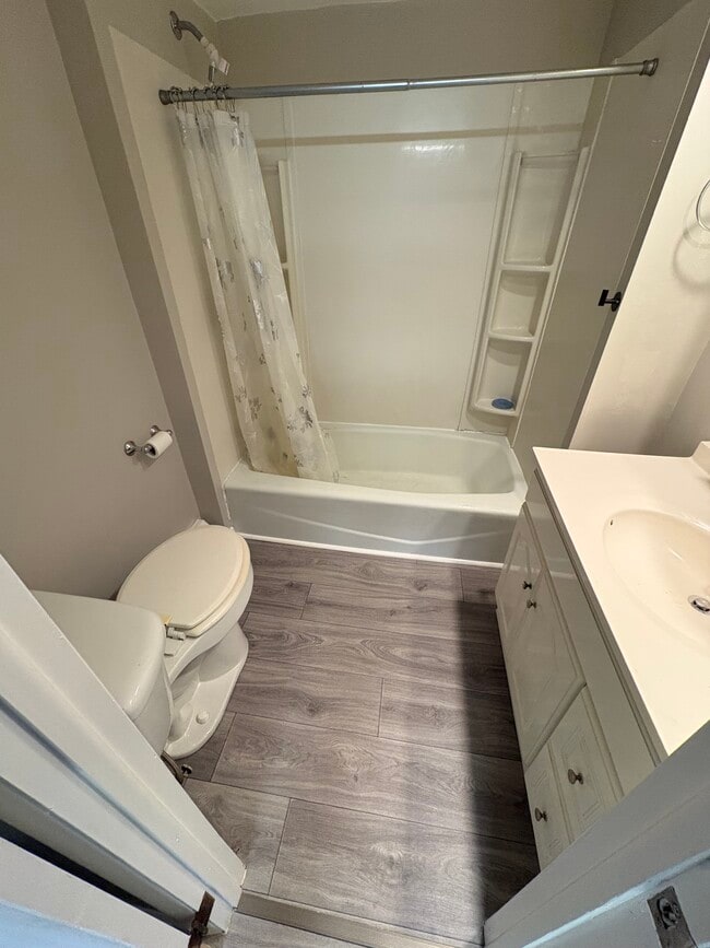 Building Photo - 312 Richfield Blvd Unit A