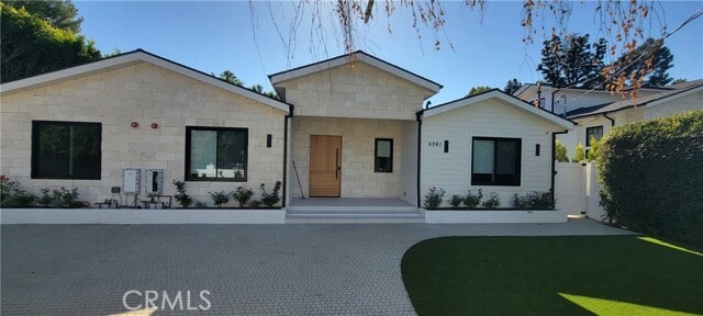Photo - 5061 Woodley Ave