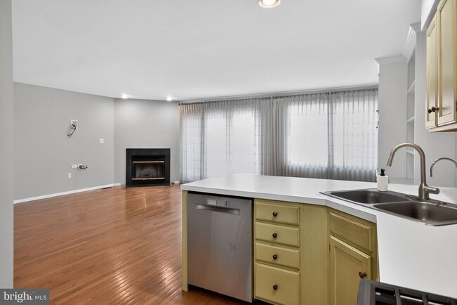 Photo - 74 Castleton Rd