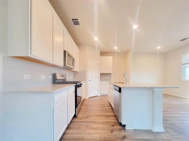 Building Photo - 120 Longmount Cv Rental