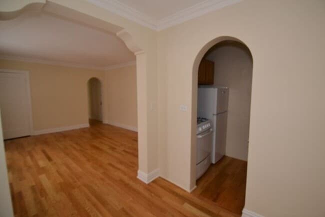 Photo - 429 W Roscoe St Unidad J03W