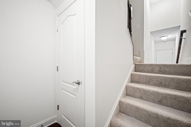 Photo - 22926 Spicebush Dr