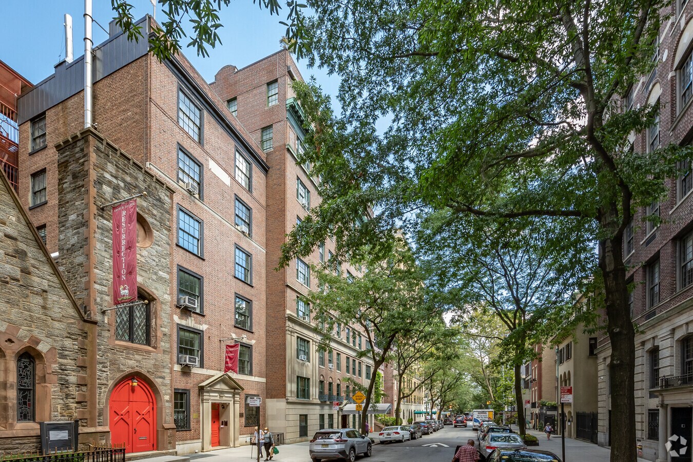 Photo - 125 E 74th St